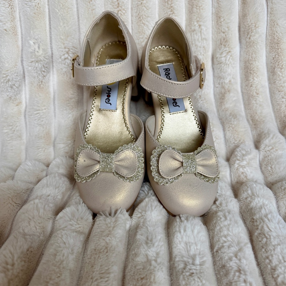 Girls dress shoes size 13